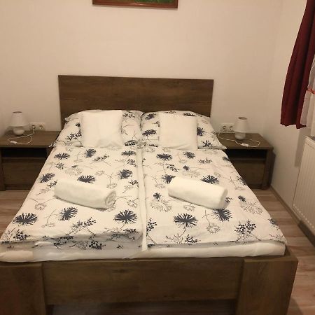 Balaton Panzio Bed & Breakfast Balatonberény Exterior foto