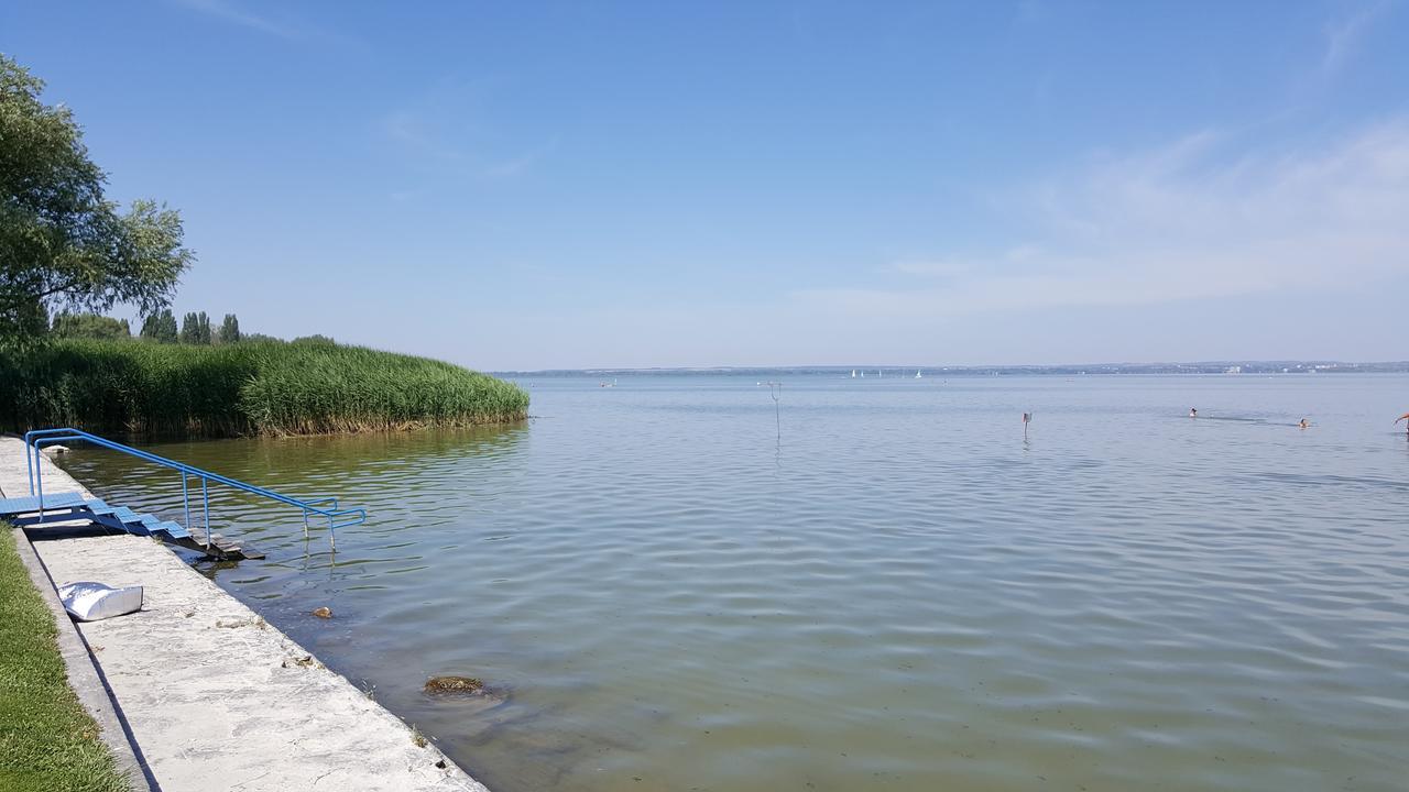 Balaton Panzio Bed & Breakfast Balatonberény Exterior foto