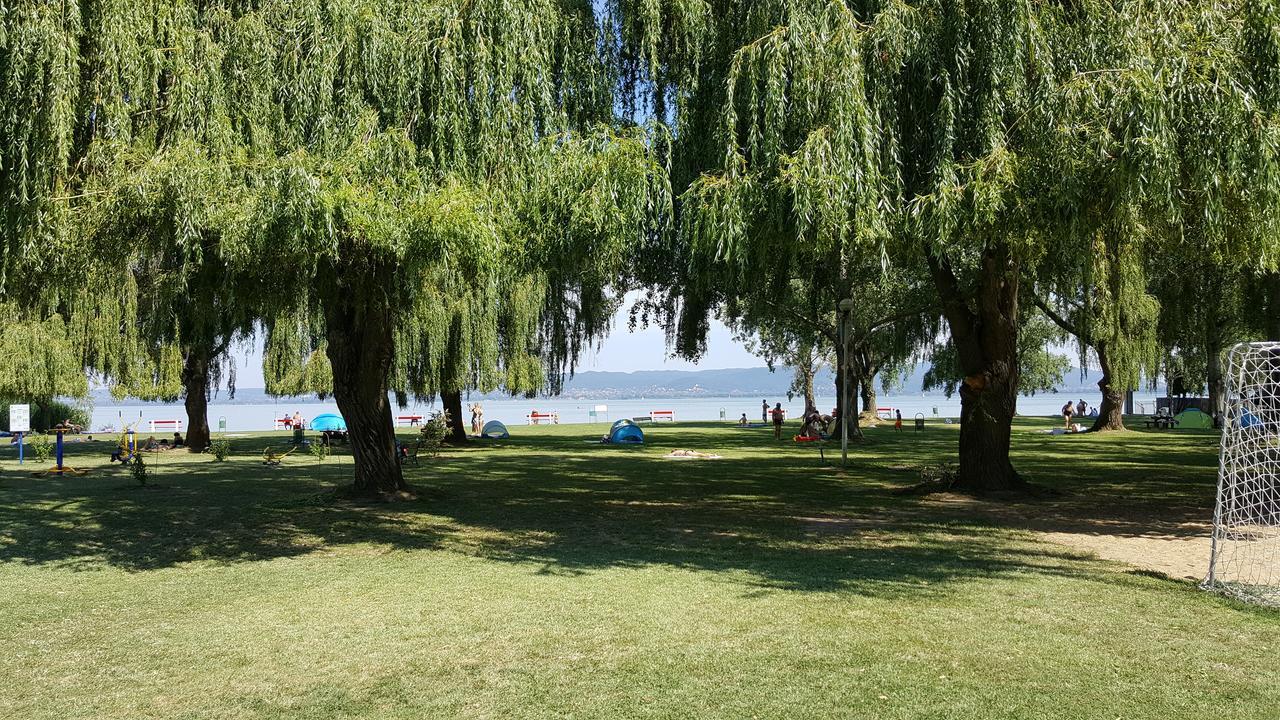 Balaton Panzio Bed & Breakfast Balatonberény Exterior foto