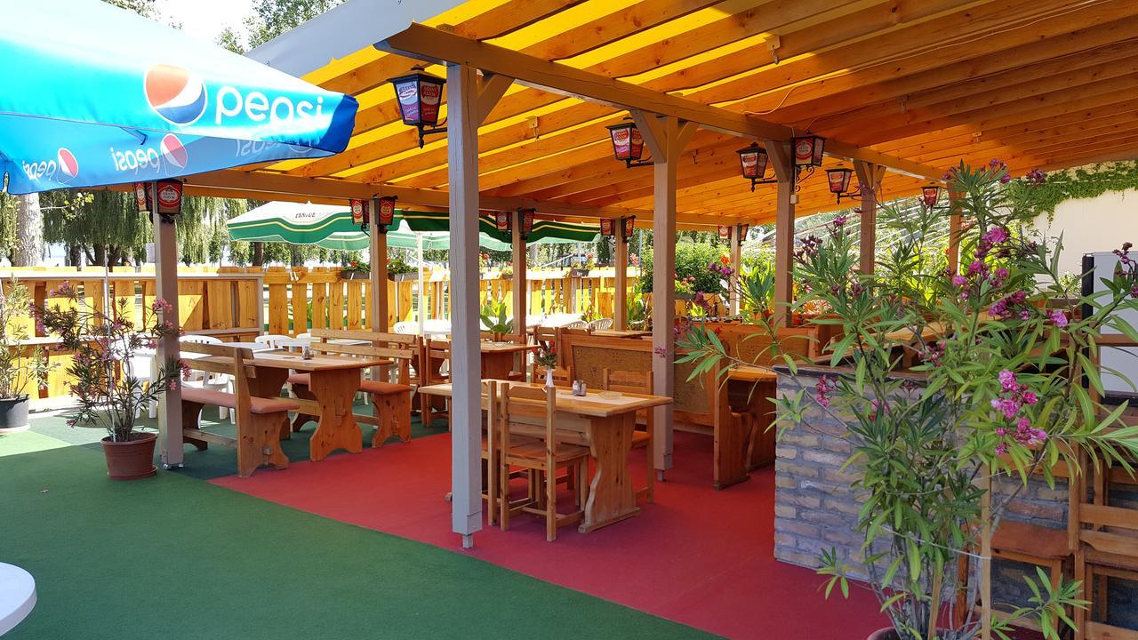 Balaton Panzio Bed & Breakfast Balatonberény Exterior foto