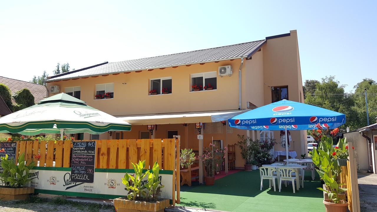 Balaton Panzio Bed & Breakfast Balatonberény Exterior foto